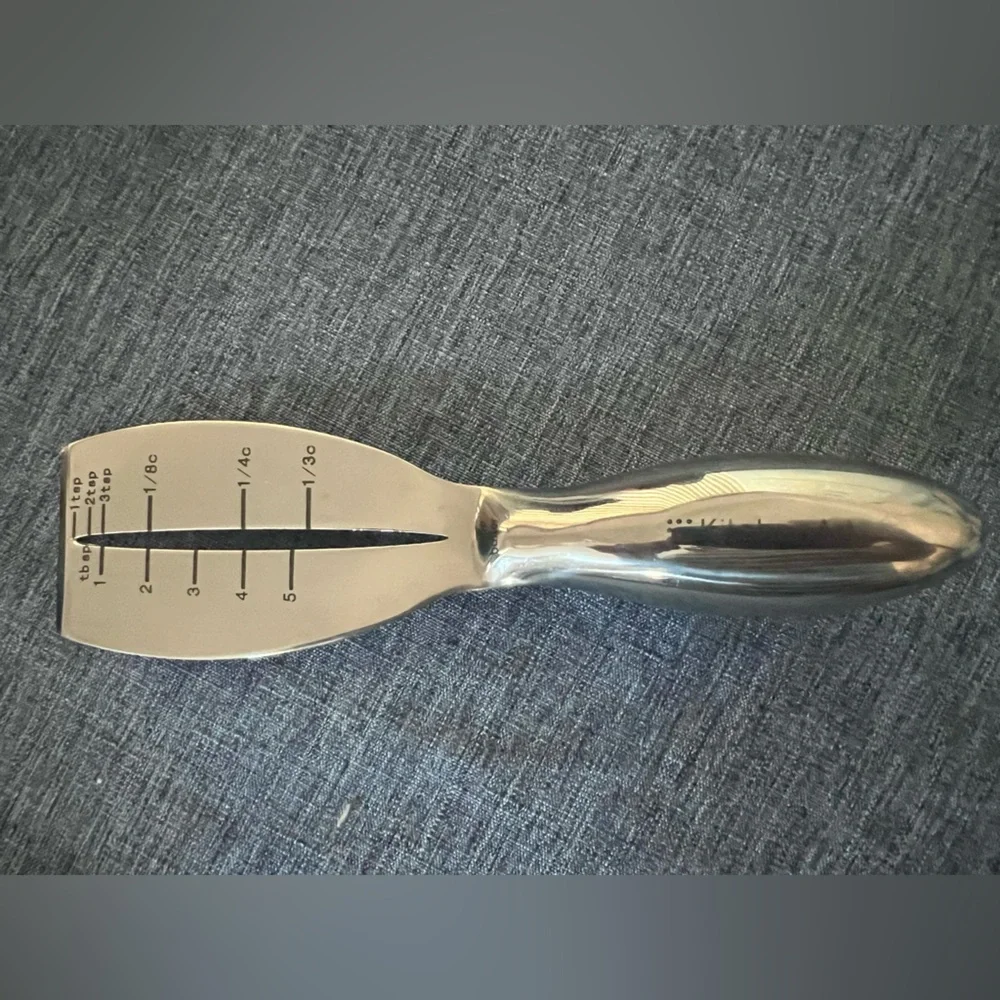 KITCHENAID Silver Measuring Tool. EEEUC